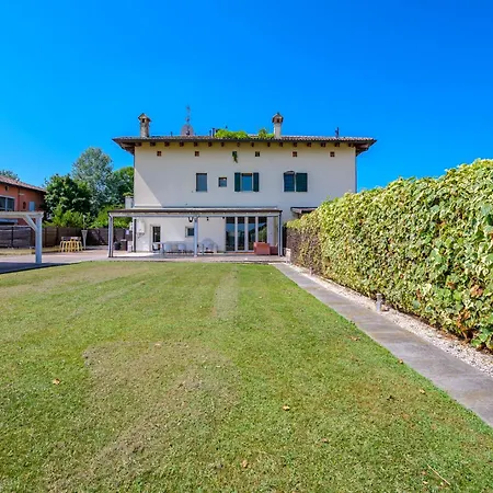 Сasa de vacaciones Balda House, Covered And Heated Pool Only For