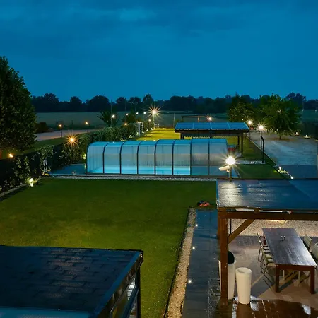 Ferienhaus Balda House, Covered And Heated Pool Only For
