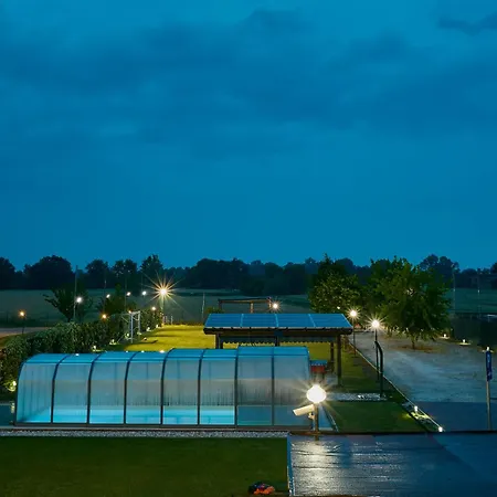 Balda House, Covered And Heated Pool Only For Ferienhaus