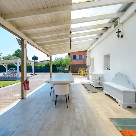 Balda House, Covered And Heated Pool Only For Ferienhaus