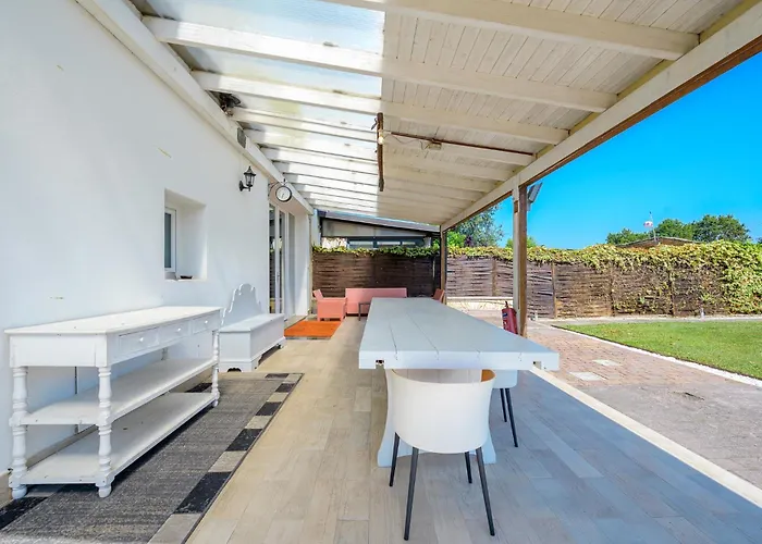 بيت للعطل Balda House, Covered And Heated Pool Only For بولونيا