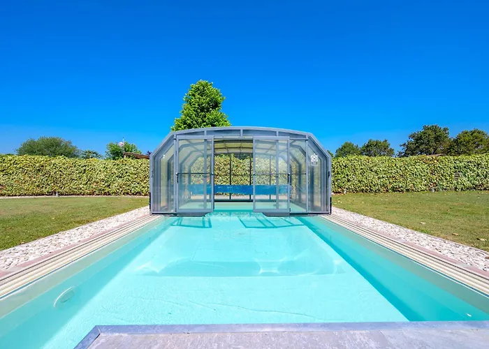 Dom wakacyjny Balda House, Covered And Heated Pool Only For *